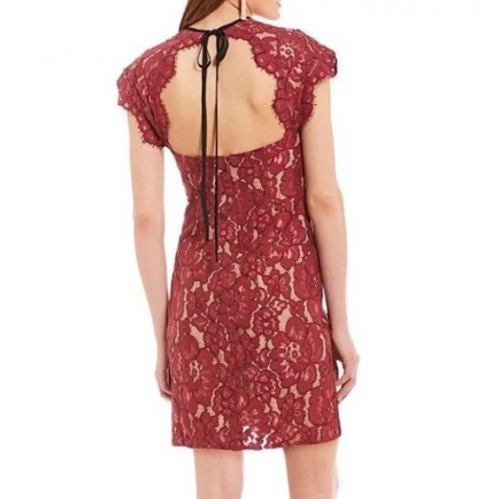 WAYF Tabbie Raglan Lace Open Back Dress - Picture 1 of 5
